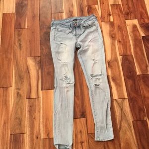 American Eagle light wash ripped jeans